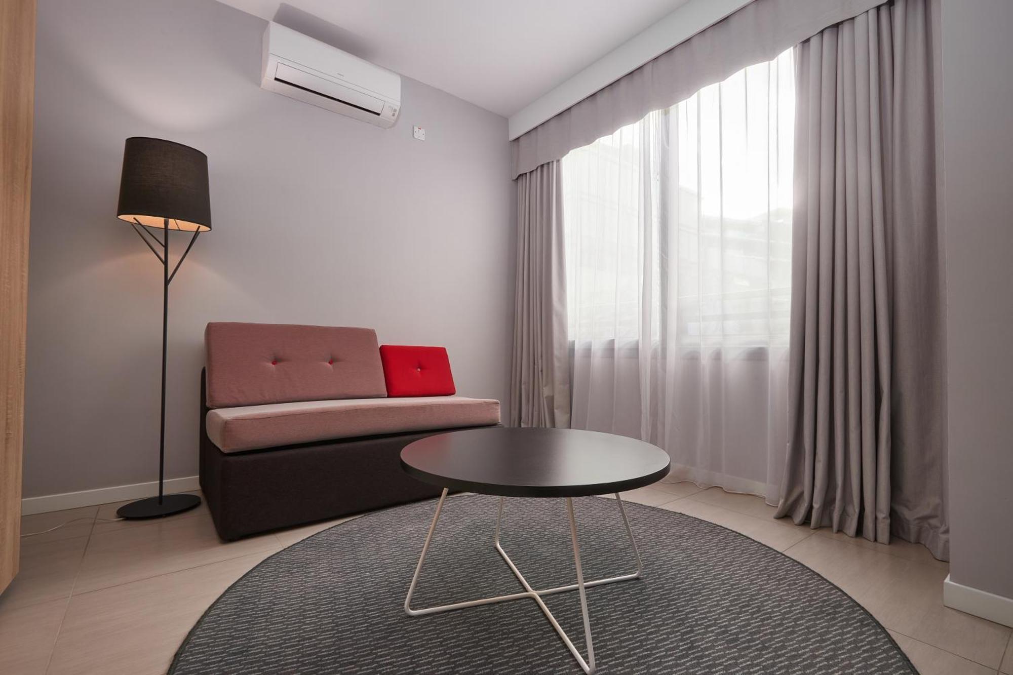 Holiday Inn Express - Malta By Ihg San Ġiljan Buitenkant foto